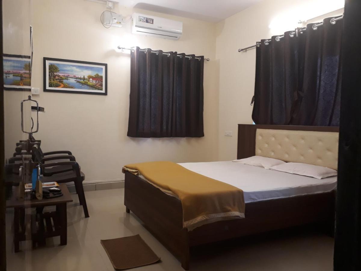 Maharaja Family Guest House Lonavla Zewnętrze zdjęcie