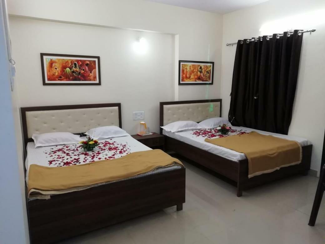 Maharaja Family Guest House Lonavla Zewnętrze zdjęcie