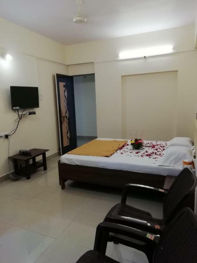 Maharaja Family Guest House Lonavla Zewnętrze zdjęcie