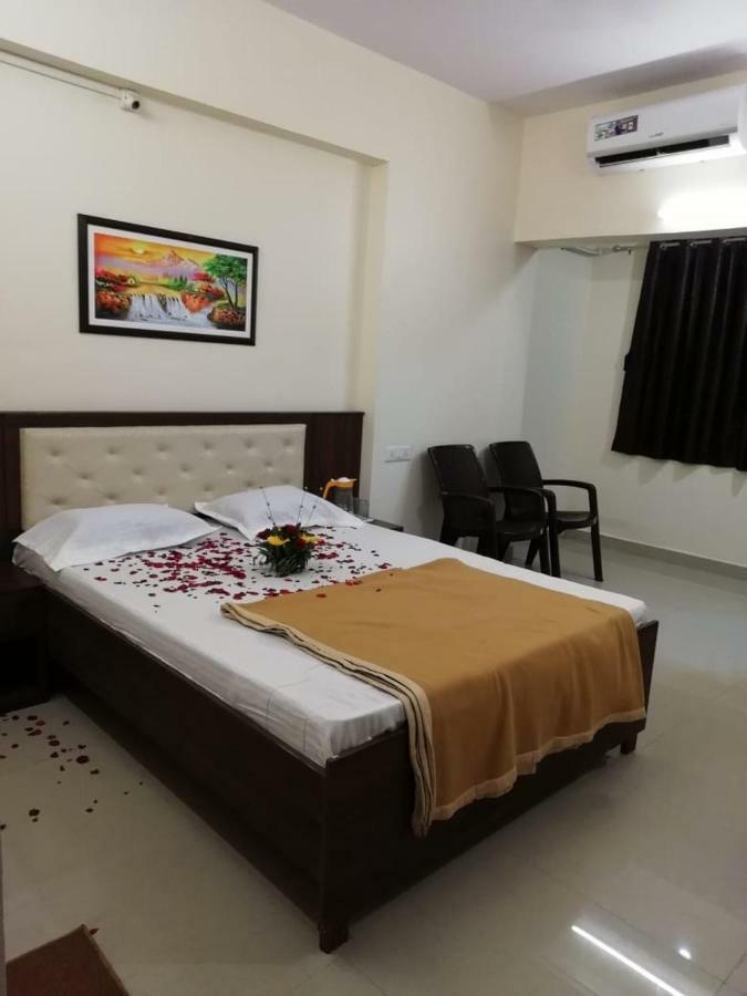 Maharaja Family Guest House Lonavla Zewnętrze zdjęcie