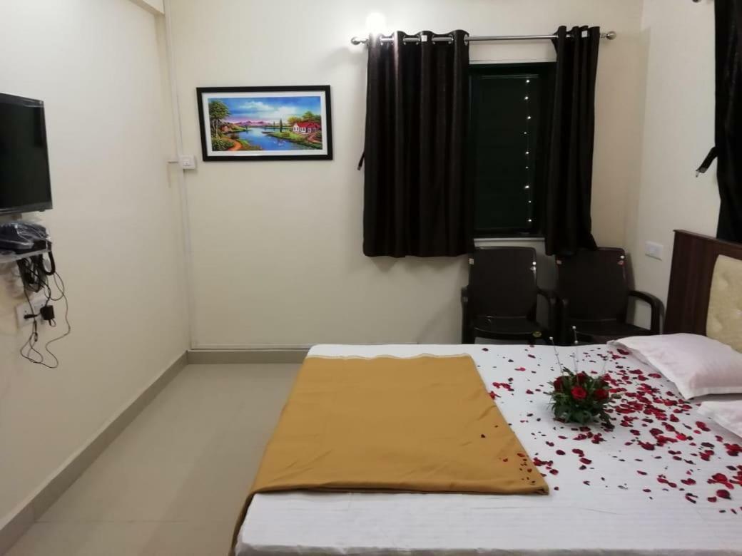 Maharaja Family Guest House Lonavla Zewnętrze zdjęcie